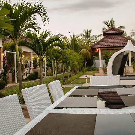 Tropical Hideaways Resort ギリ島 エクステリア 写真