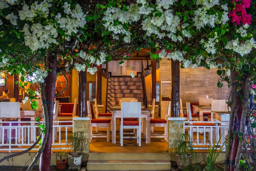 Tropical Hideaways Resort ギリ島 エクステリア 写真
