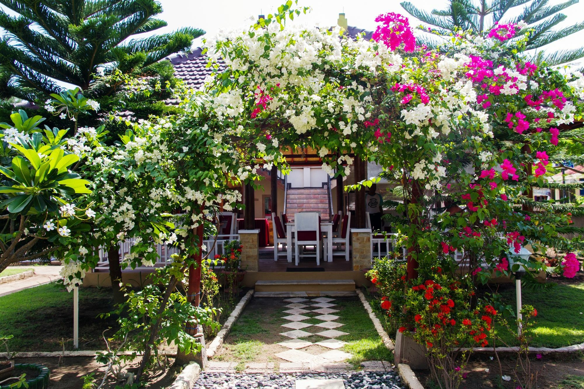 Tropical Hideaways Resort ギリ島 エクステリア 写真