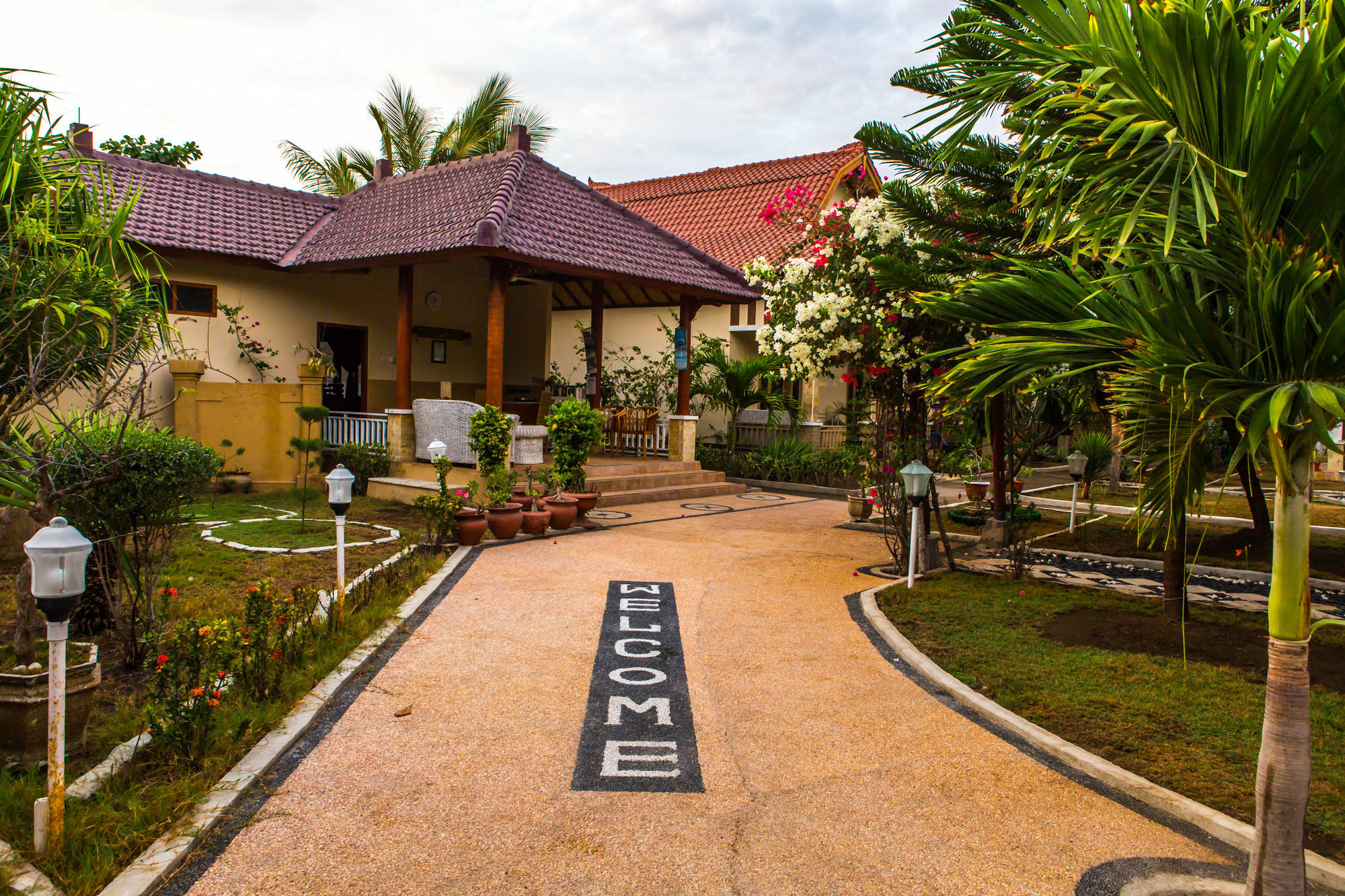 Tropical Hideaways Resort ギリ島 エクステリア 写真
